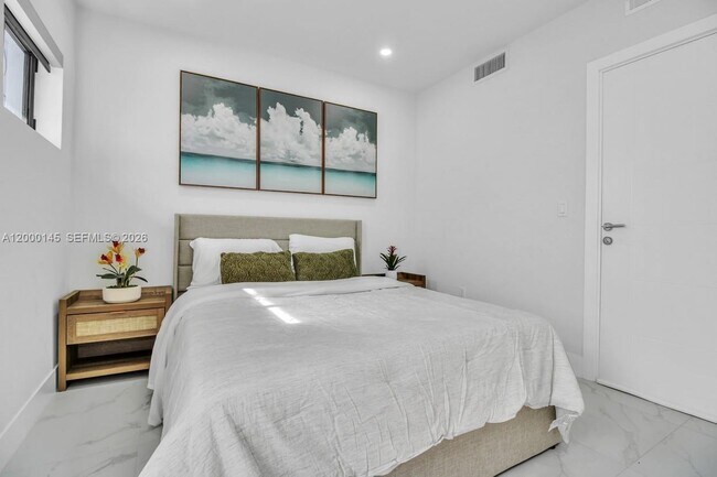 Building Photo - 944 Jefferson Ave