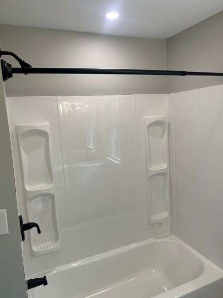 Bathroom - 4 Farrwood Ave