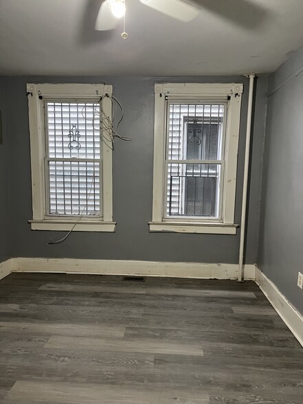 Building Photo - 258 S 8th St