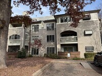 Building Photo - 2 bedroom 2 bath condo in Parkside Condos ...