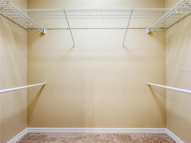 Building Photo - 5518 Thomas Square Dr