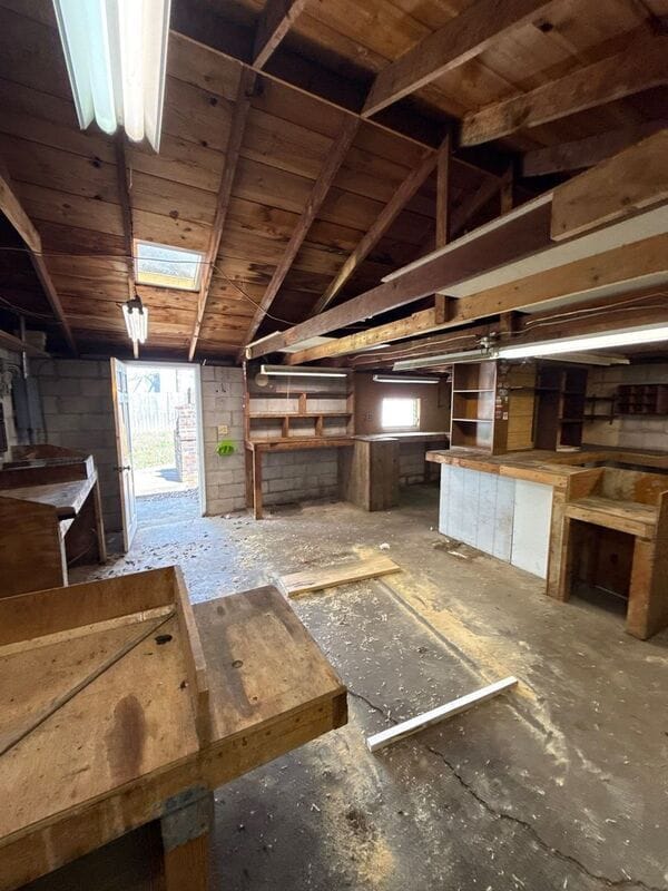 Building Photo - 982 Antwerp Rd
