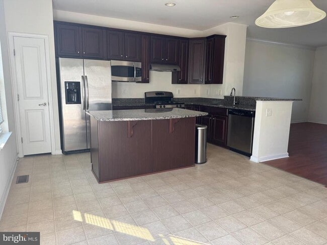 Building Photo - 814 Susan Cir