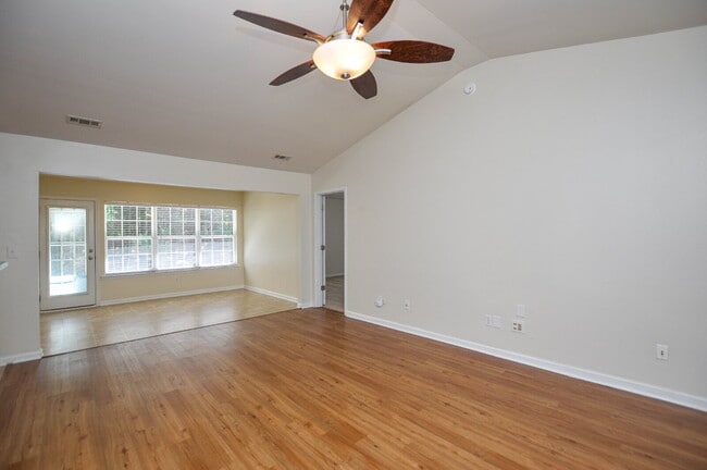 Building Photo - Legacy Park 3BR Home on 1 Acre with Loft, 3 Baths, and Summer-Ready Amenities  3 Bedrooms | 3 Bat...