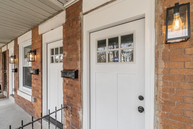 Building Photo - 5758 Spruce St