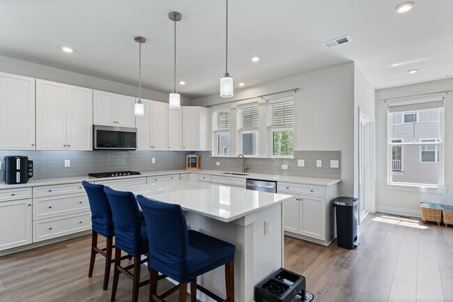 Building Photo - 17713 Longspur Cove Ln