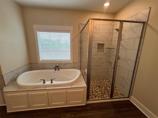 Building Photo - 412 Carneros Dr
