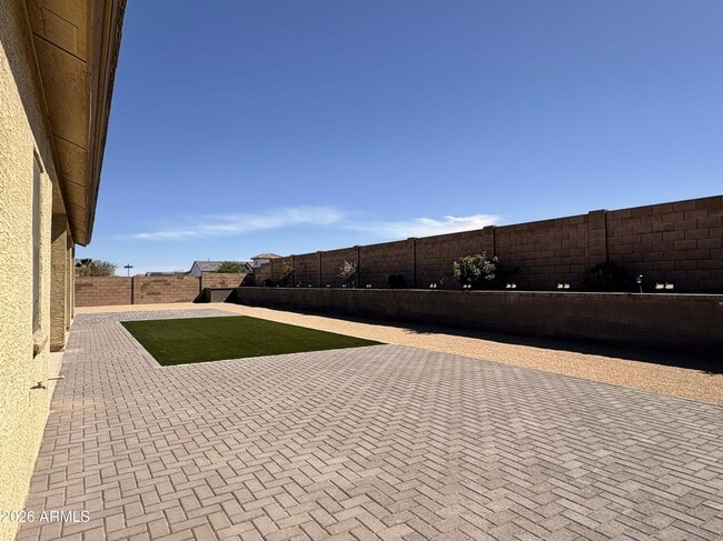 Building Photo - 13031 W Stella Ct