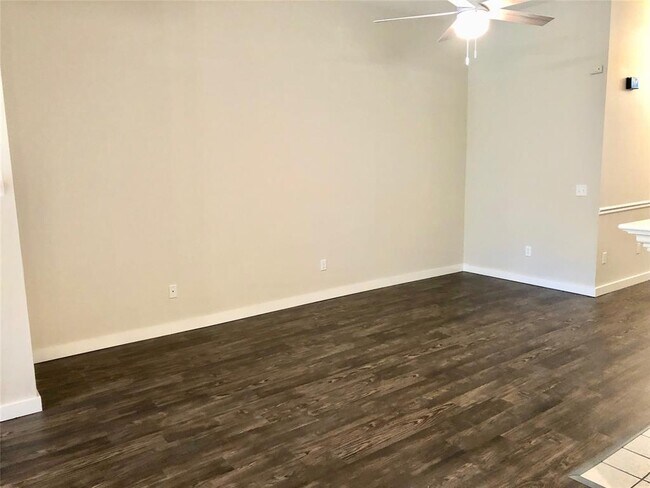 Building Photo - 8008 Nairn Dr