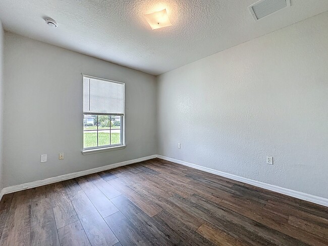 Building Photo - 424 Danube Dr