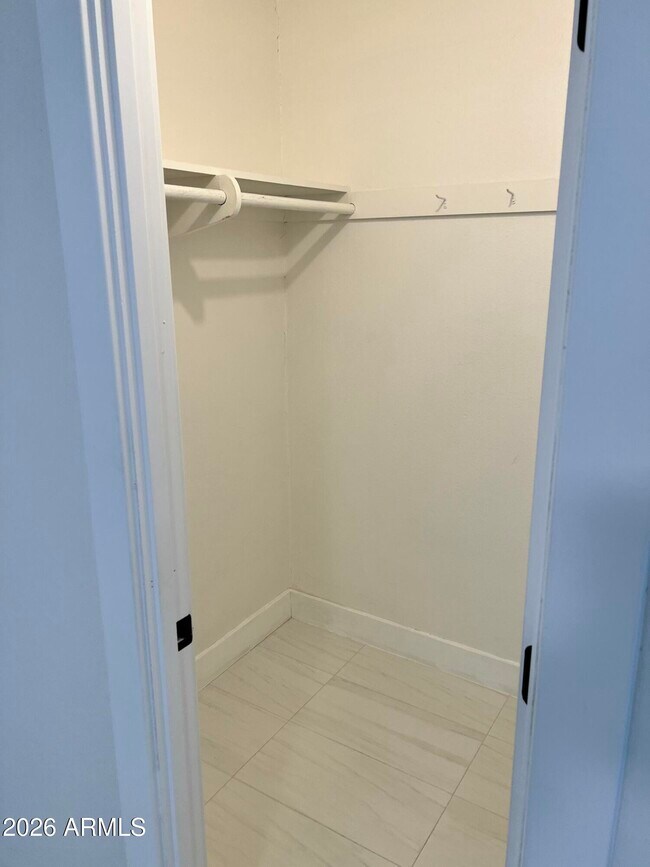 Building Photo - 8738 E Starlight Way