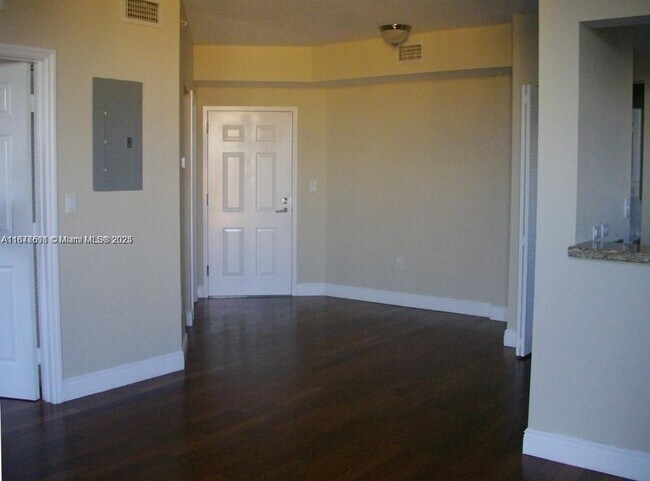 Building Photo - 2600 SW 27th Ave