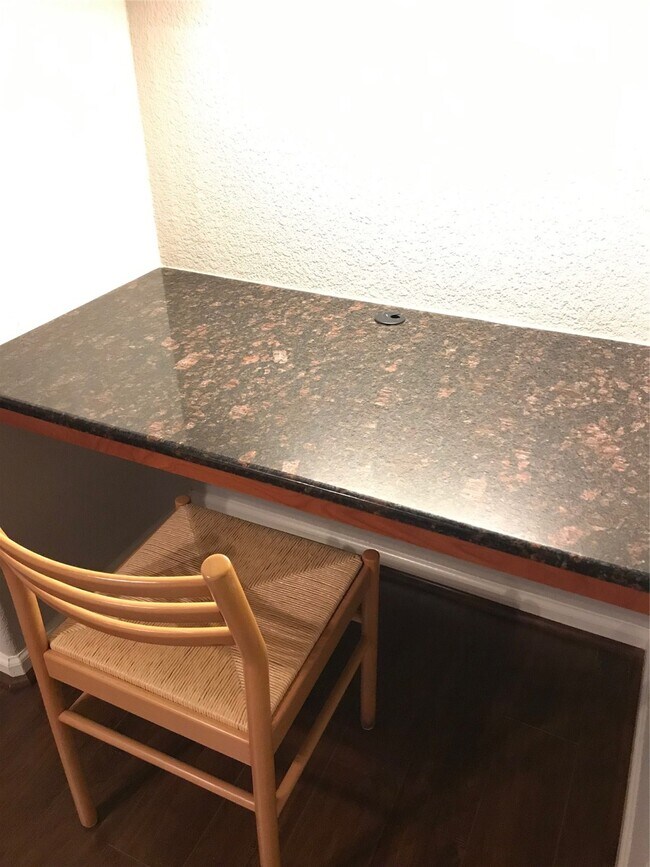 Building Photo - 1711 Old Spanish Trl