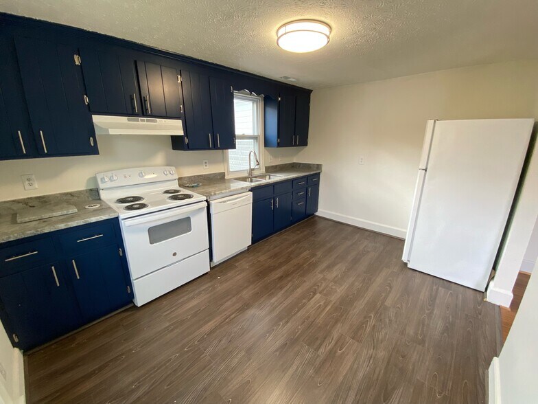 Updated Kitchen - 481 Midgett Farm Rd