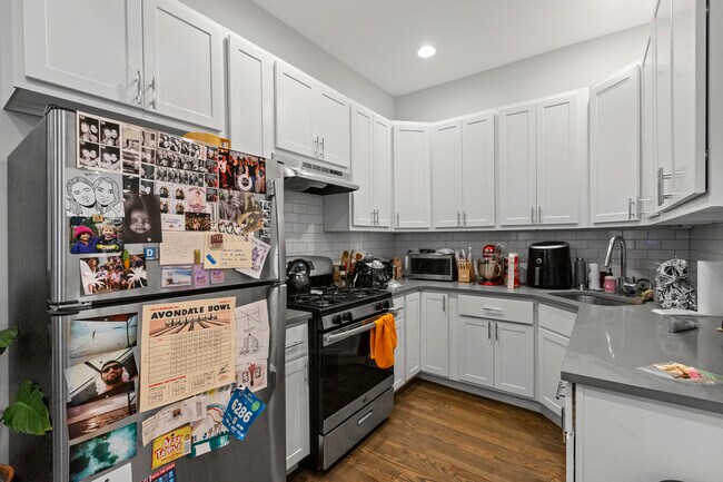 Building Photo - 2354 N Elston Ave