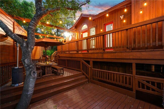 Building Photo - 10108 Talleyran Dr