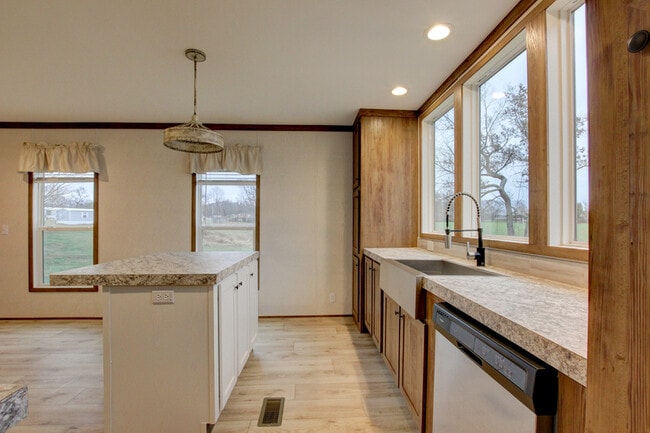 Building Photo - 295 Seays Rd