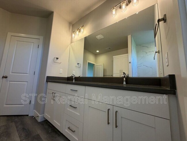 Building Photo - 1086 S 4380 W