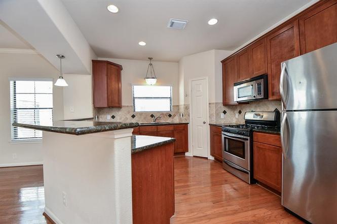 Building Photo - 4314 Koehler St