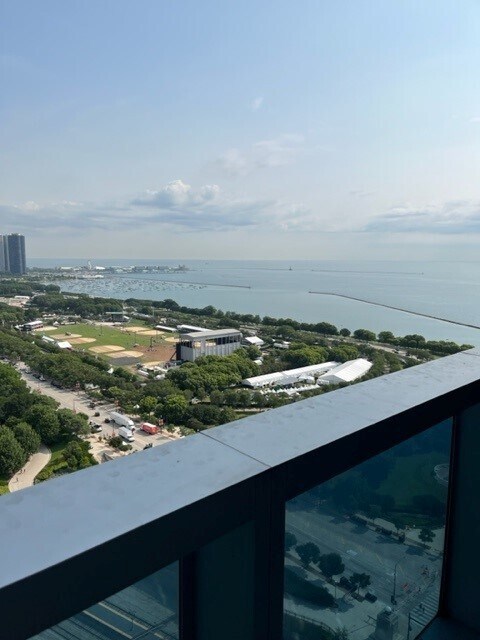 Building Photo - 1211 S Prairie Ave