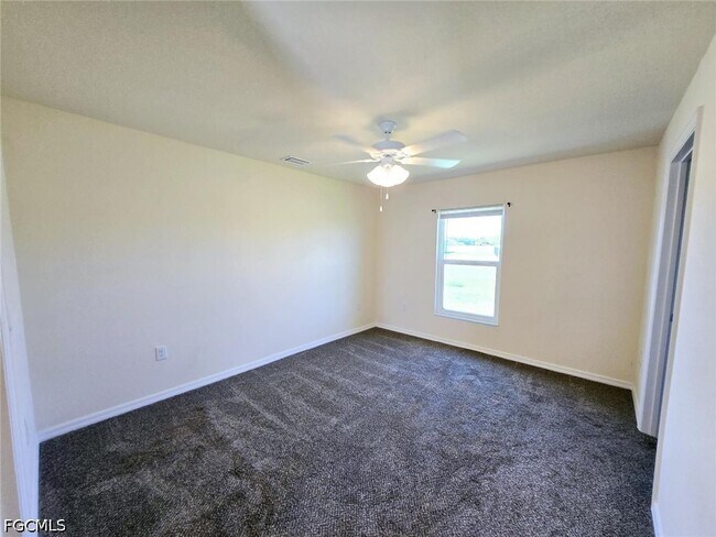 Building Photo - 1117 Solar Ct