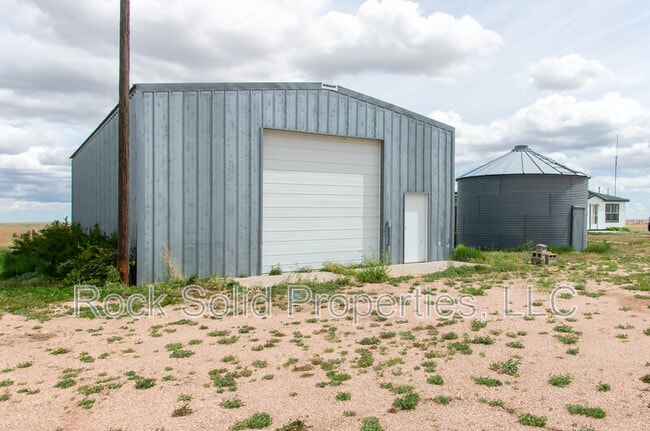 Building Photo - 1556 Rd 140