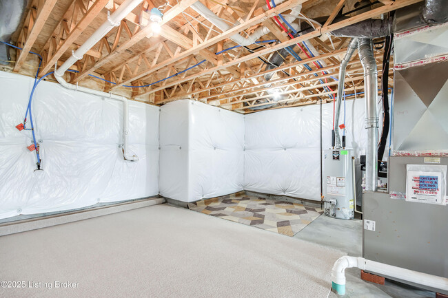 Building Photo - 16302 Spitfire Lake Path