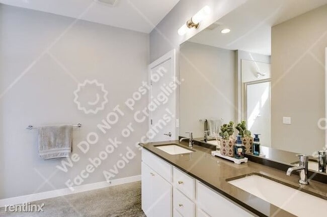 Building Photo - 3 br, 2 bath House - 5616 South 1st St 9 9