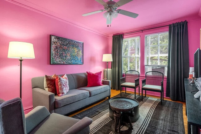 Primary Photo - 3553 N Racine Ave