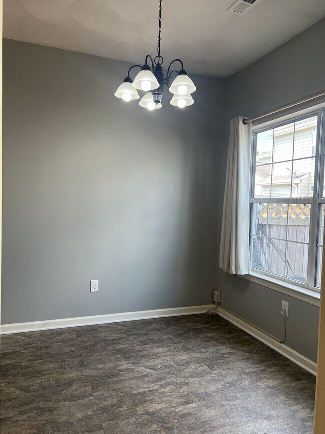Building Photo - 248 Belmont Cir