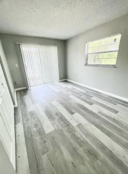 Building Photo - 1545 40th Ave