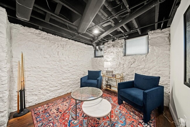 Building Photo - 503 S 3rd St