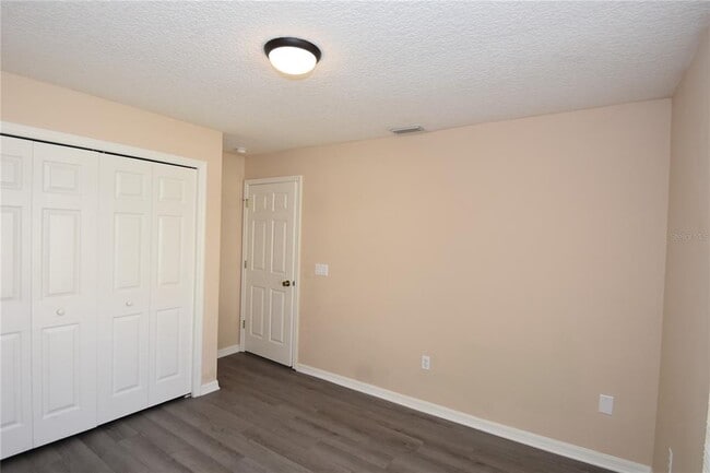 Building Photo - 8 Regency Dr