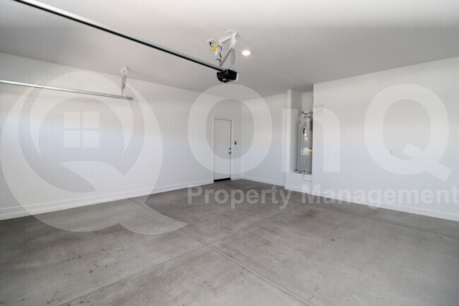 Building Photo - 24195 W Verlea Dr