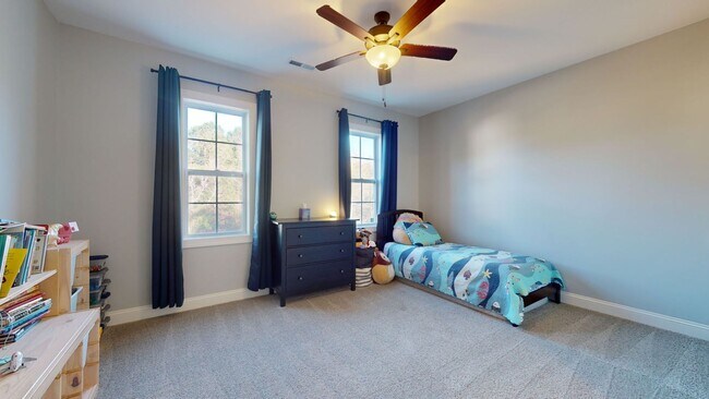 Building Photo - Luxury Home in gated Hampstead Community