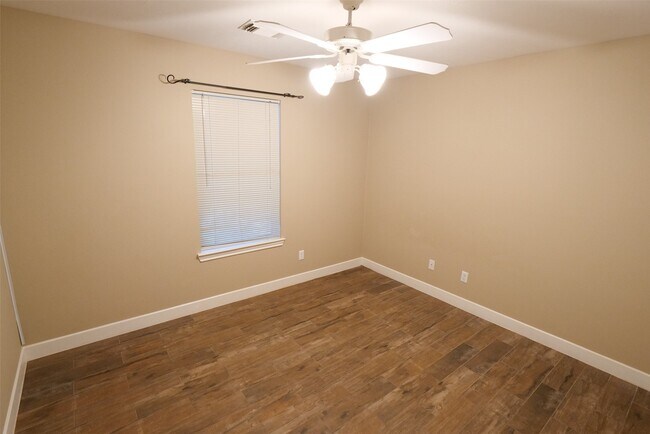 Building Photo - 24402 Pepperrell Pl St