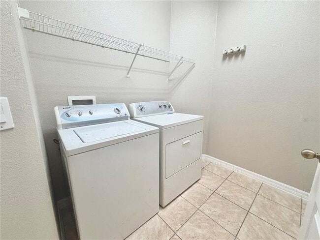 Building Photo - 1044 Longville Cir