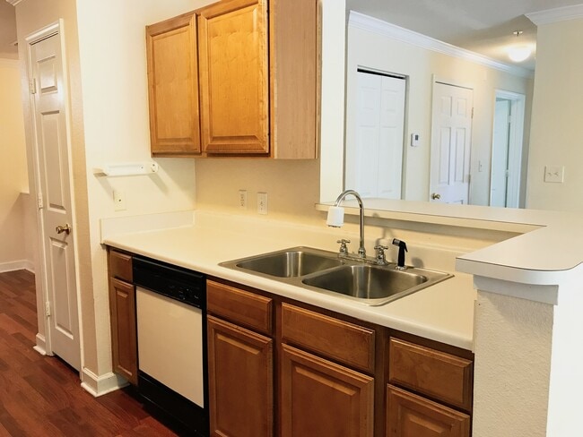Building Photo - 18557 Bridle Club Dr