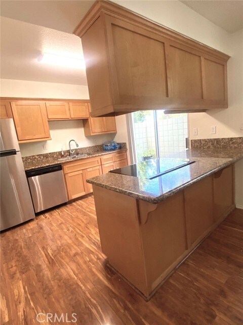 Building Photo - 1582 Mitchell Ave