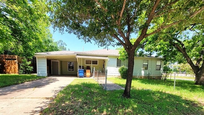 Primary Photo - 1028 Ellingson Ln