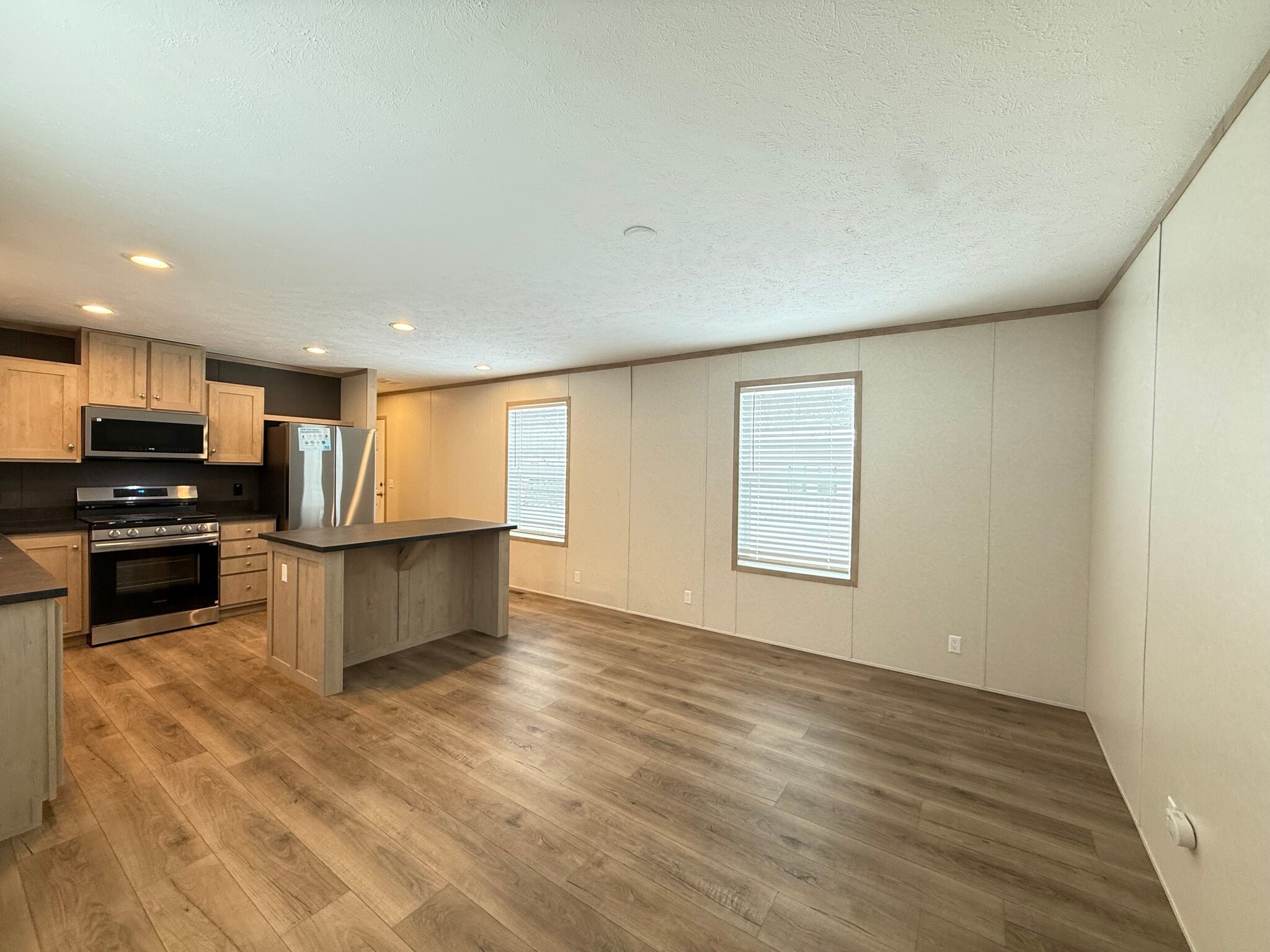 Building Photo - 29778 W Essex Ct