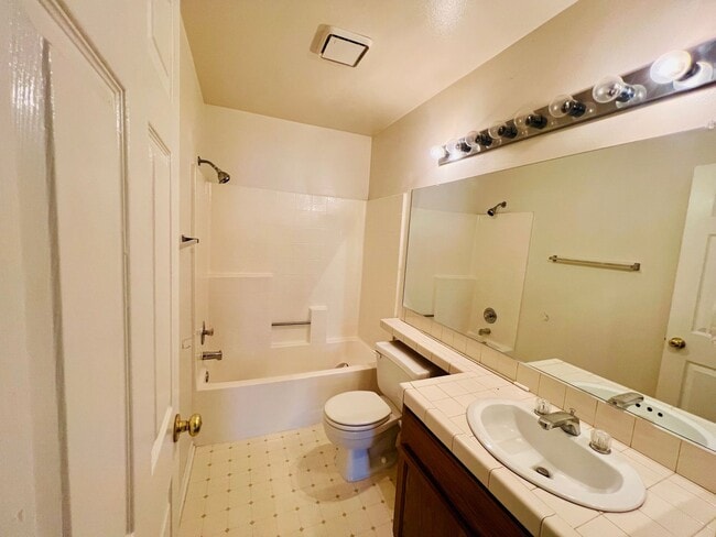 Building Photo - Two Bedroom Rental Home in Jess Ranch Avai...