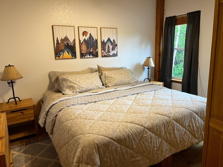 Building Photo - 2330 N Cotswald Cir