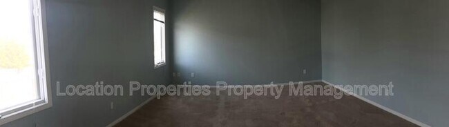 Building Photo - 4412 W 24th Pl