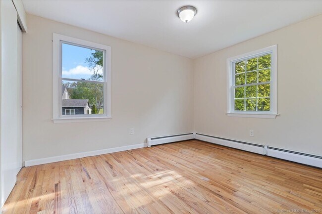 Building Photo - 3 Alscot Dr