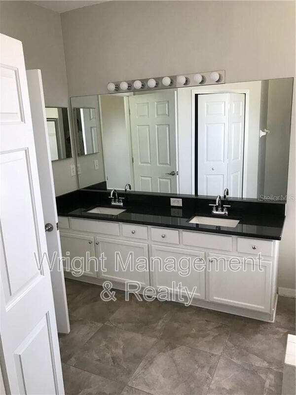 Building Photo - 1414 Loretto Cir