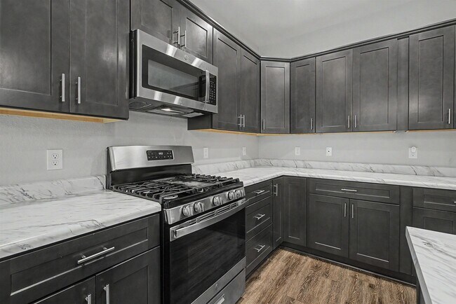 Building Photo - 4482 River Breeze Ln