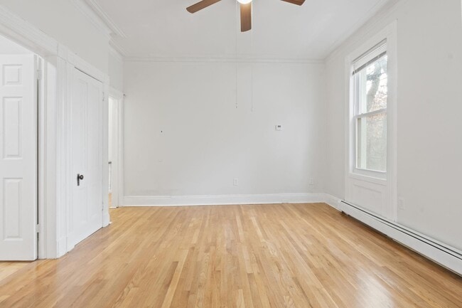 Building Photo - 20 Linden Ct