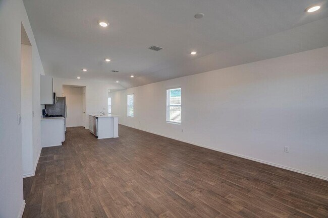 Building Photo - 12317 Silversmith Ln