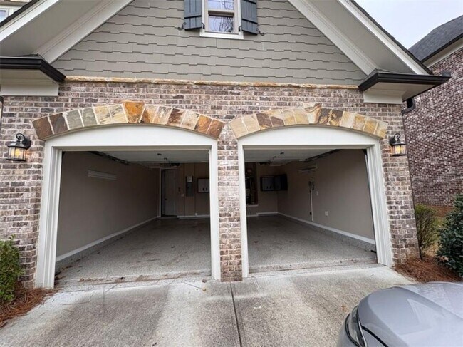 Building Photo - 3720 Kennent Square